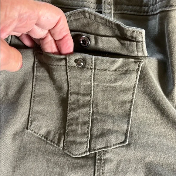 1822 Olive Green Wide Leg Cargo Pants Sz 8/29 - Picture 8 of 12